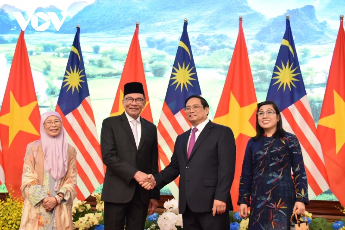 Thủ tướng Phạm Minh Chính chủ trì lễ đón và hội đàm với Thủ tướng Malaysia